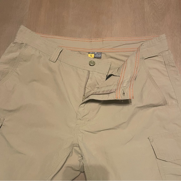 Eddie Bauer Men's Tan Cargo Shorts - Picture 3 of 10